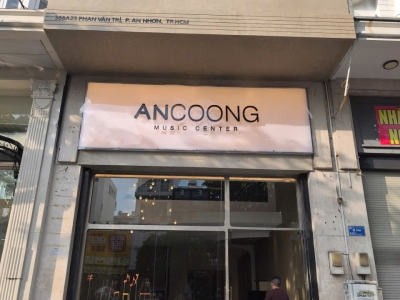 Tại sao các thương hiệu lớn sẵn sàng chi hàng trăm triệu cho bảng hiệu?