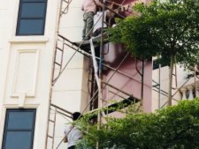 Bí mật đằng sau những bảng hiệu "nhìn là muốn vào mua".