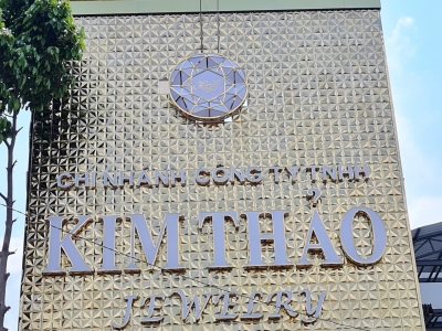 Tại sao các thương hiệu lớn sẵn sàng chi hàng trăm triệu cho bảng hiệu?