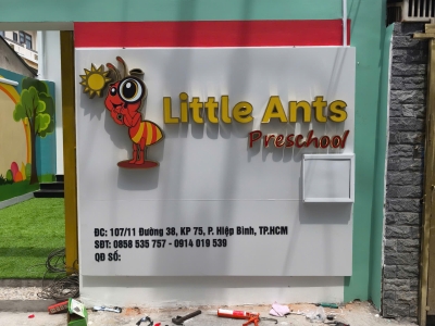 Độ bền của bảng hiệu Alu ngoài trời là bao nhiêu năm?