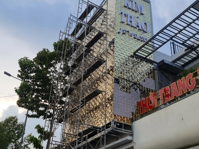 Tại sao các thương hiệu lớn sẵn sàng chi hàng trăm triệu cho bảng hiệu?