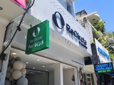 Tại sao mọi shop thời trang đều ưu tiên dùng bảng hiệu chữ nổi?