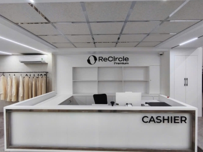 Tại sao mọi shop thời trang đều ưu tiên dùng bảng hiệu chữ nổi?