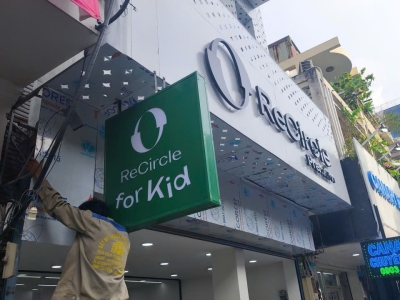 Tại sao mọi shop thời trang đều ưu tiên dùng bảng hiệu chữ nổi?