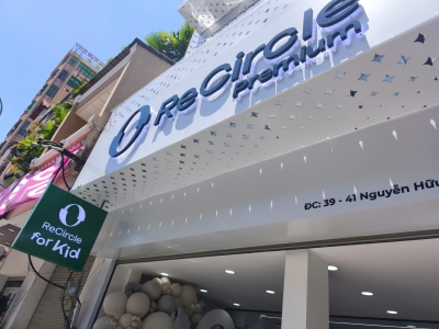 Tại sao mọi shop thời trang đều ưu tiên dùng bảng hiệu chữ nổi?