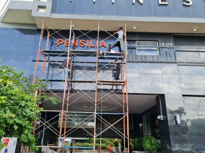 Bảng Hiệu Chữ Nổi Mica: Giải Pháp Nâng Tầm Đẳng Cấp Cho Thương Hiệu Của Bạn.