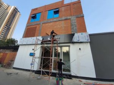 Bí mật đằng sau những bảng hiệu "nhìn là muốn vào mua".