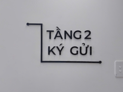 Tại sao mọi shop thời trang đều ưu tiên dùng bảng hiệu chữ nổi?