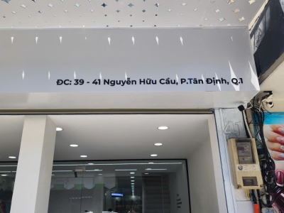 Tại sao mọi shop thời trang đều ưu tiên dùng bảng hiệu chữ nổi?