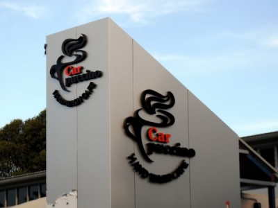 Độ bền của bảng hiệu Alu ngoài trời là bao nhiêu năm?