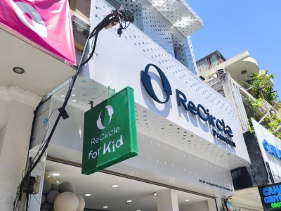 Tại sao mọi shop thời trang đều ưu tiên dùng bảng hiệu chữ nổi?