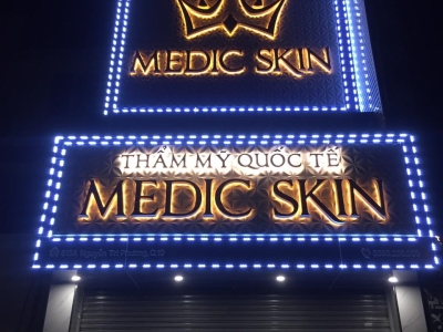 Hướng dẫn chọn chất liệu làm bảng hiệu phù hợp với ngân sách.