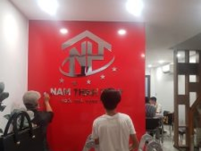 Tại sao bảng hiệu Alu lại là "vua" của các loại mặt dựng?