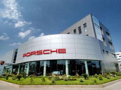 Tại sao bảng hiệu Alu lại là "vua" của các loại mặt dựng?