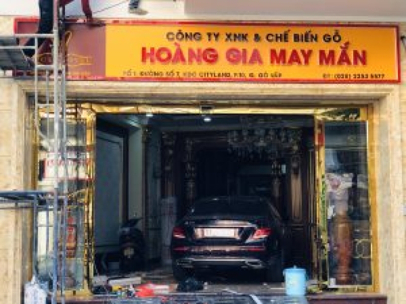 Bảng hiệu chữ nổi – mặt dựng Alu